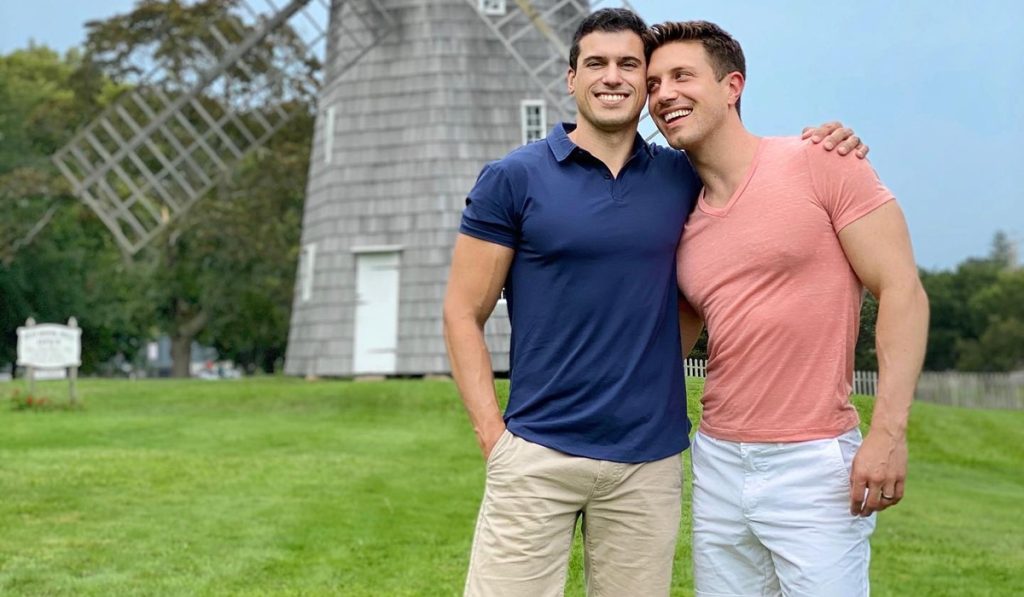 Gio Benitez (left) with his husband, American TV host and entertainment correspondent Tommy DiDario.
