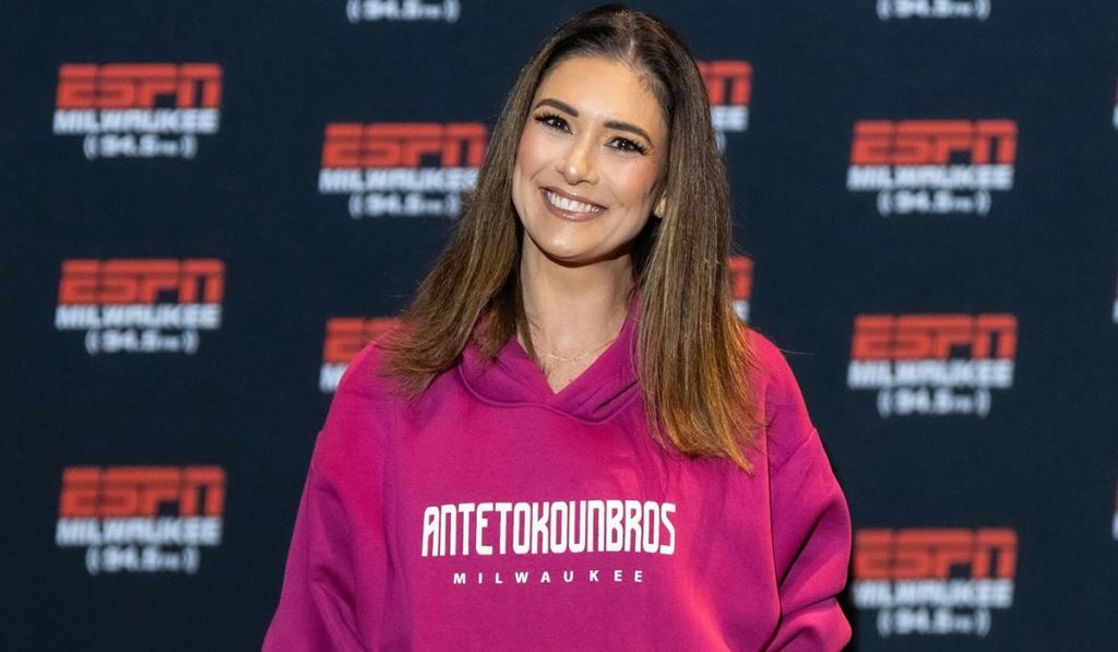 Jen Lada is the host of College Football Live on ESPN.