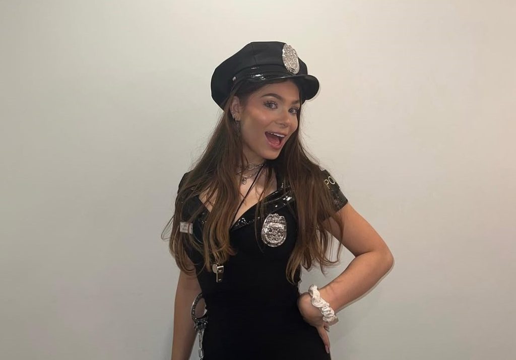 Lila is best known for her one-liners, oversized hoops, and a loud laugh.