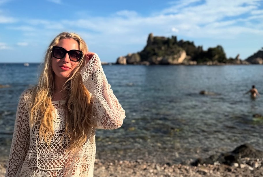 Molly Brewer hold a BA in Journalism from the University of Central Lancashire.