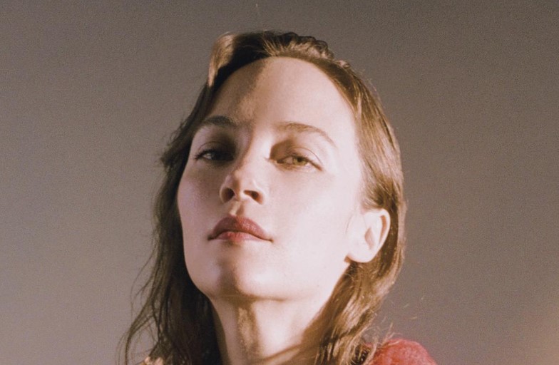 Sydney Lemmon trained at Yale and the London Academy of Music and Dramatic Art.