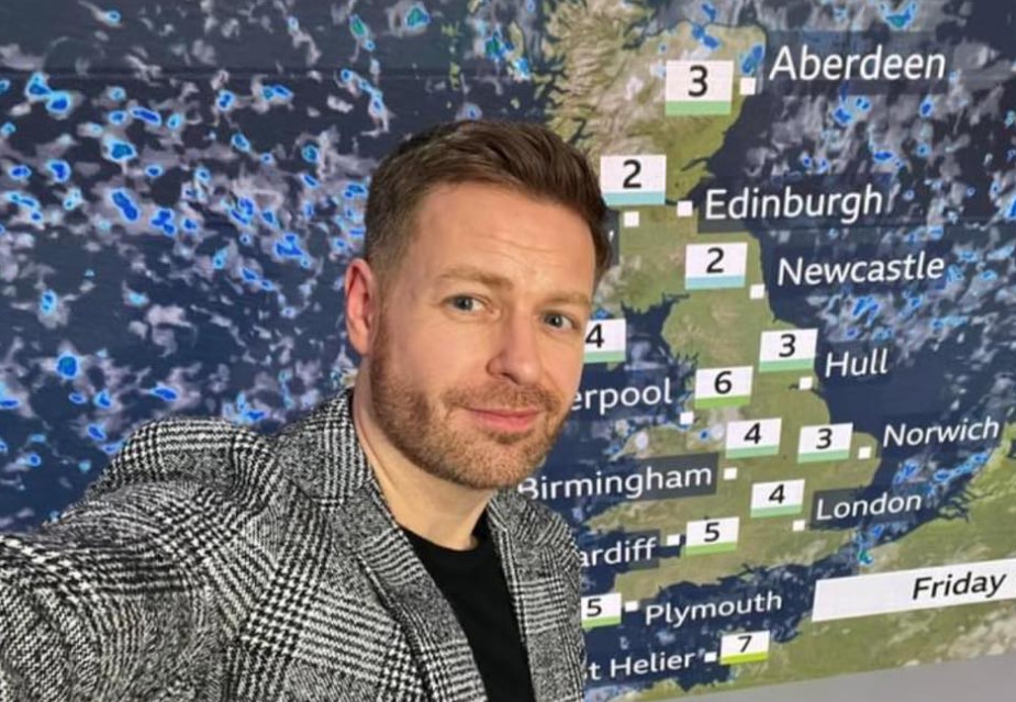 Tomasz Schafernaker  studied at the Met Office College in Exeter, Devon and trained as a forecaster.