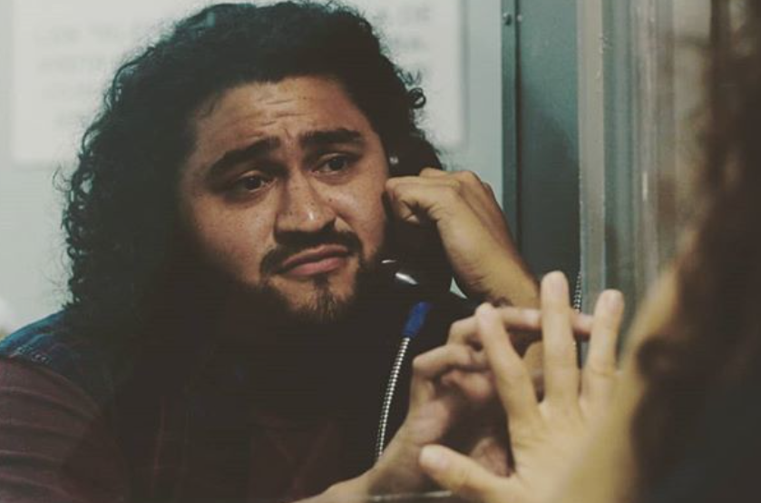 Diablo visiting Flores in prison